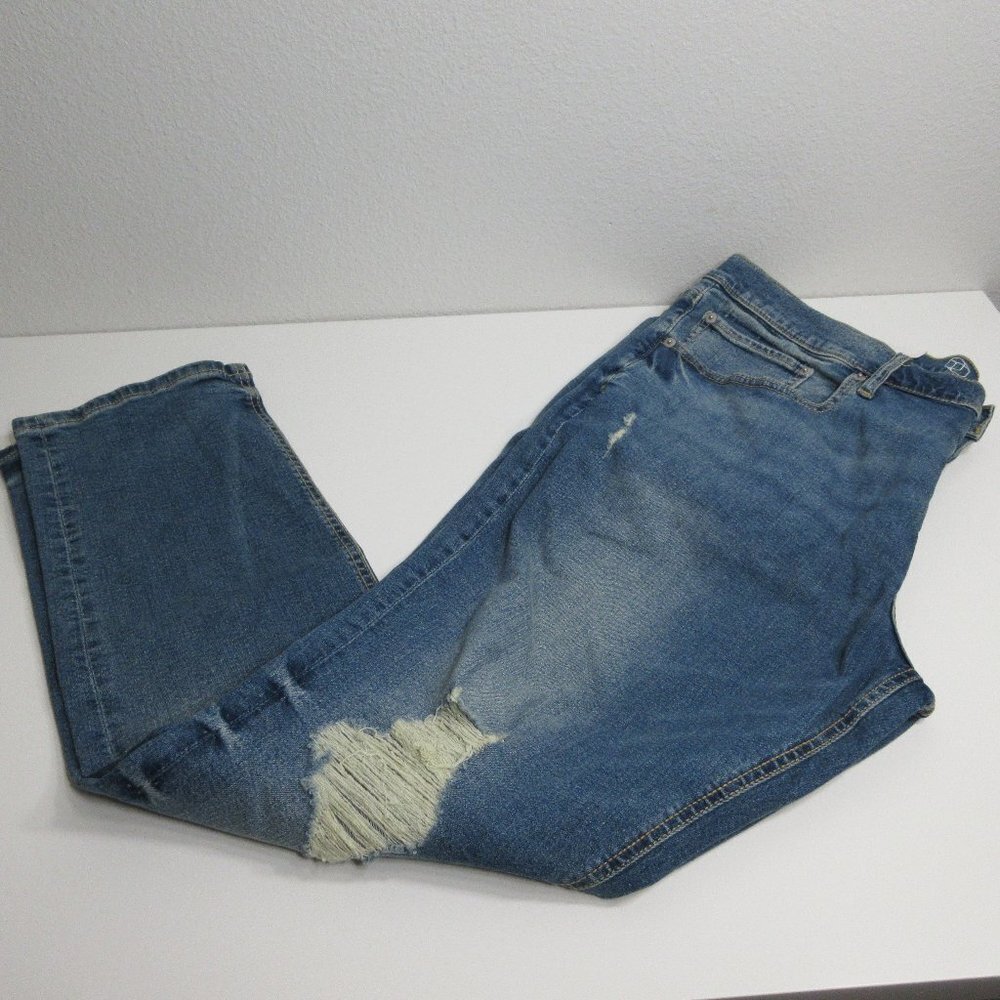 NWT Original Use Mens Distressed Jeans